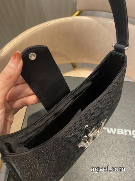 秋冬は継続系のトレンド HipHop お洒落さん必見バッグALEXANDER WANG偽物 ブランド 販売.. 6 
